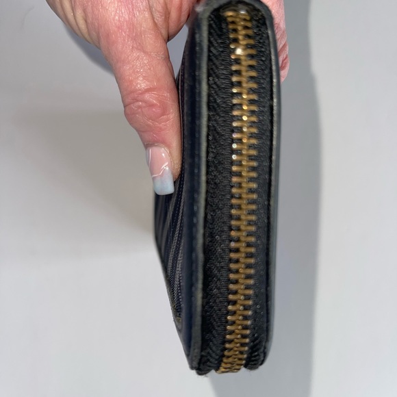 COPY - ✨✨Burberry Blue Label Japan Exclusive Zip up Wallet✨✨ - Picture 3 of 12